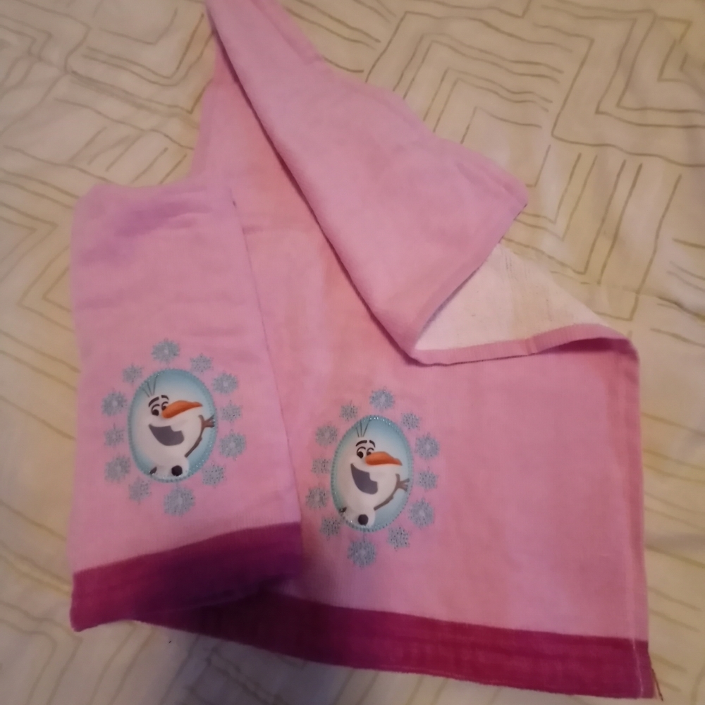 Set of 2 Olaf tip towels